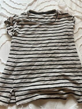 Striped Short-Sleeve Knit Top - Black & Cream